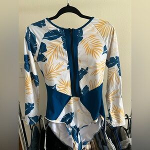 Long sleeve swimsuit